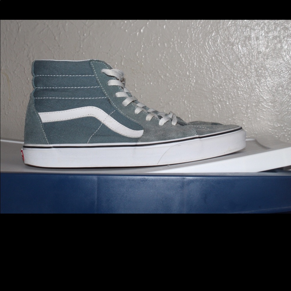 Vans - Picture 2 of 4